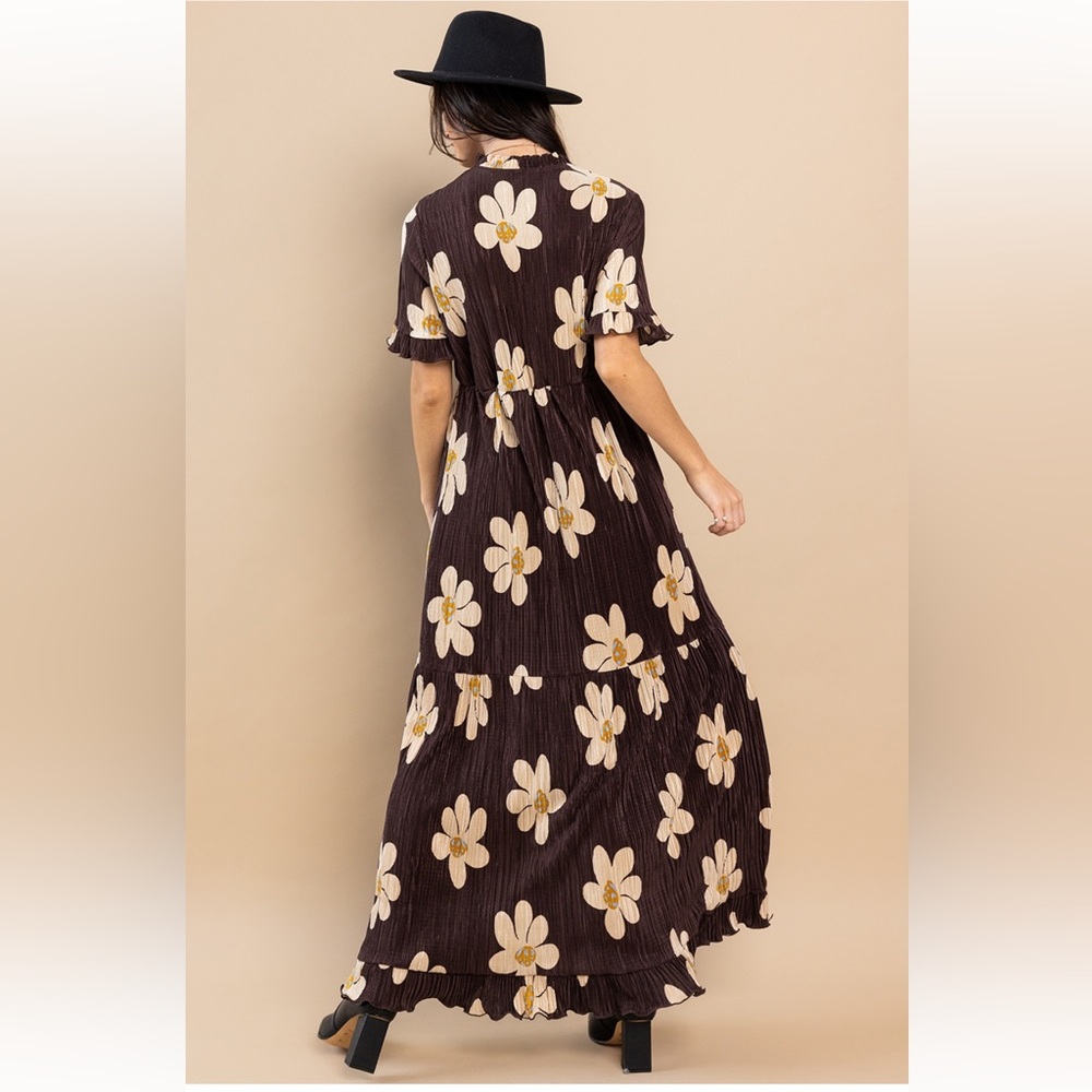 25 Beautiful Floral Print Pleated Maxi Dress - Picture 5 of 5